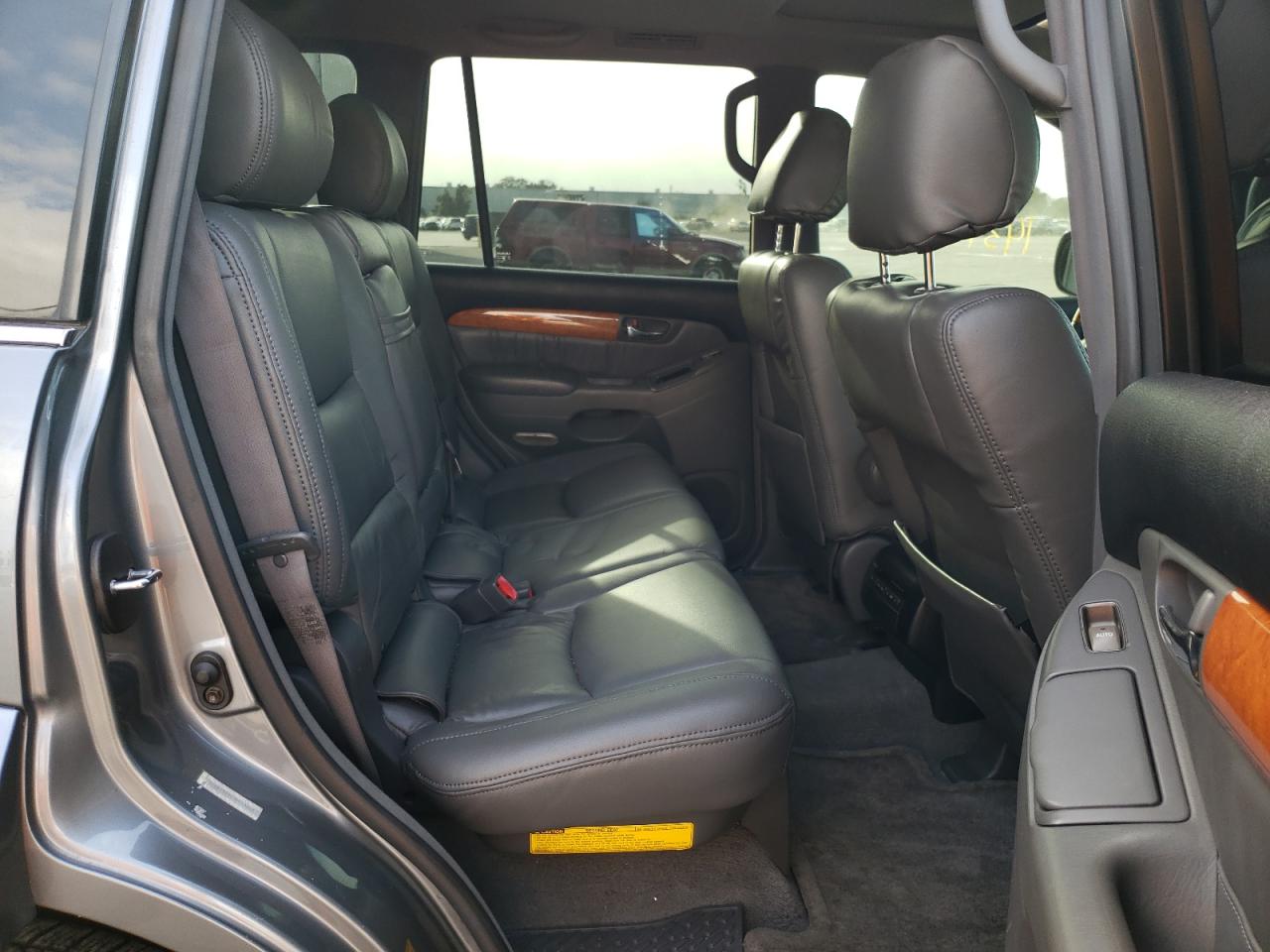 Photo 6 from auction – 2003 LEXUS GX 470 with VIN JTJBT20X030014605