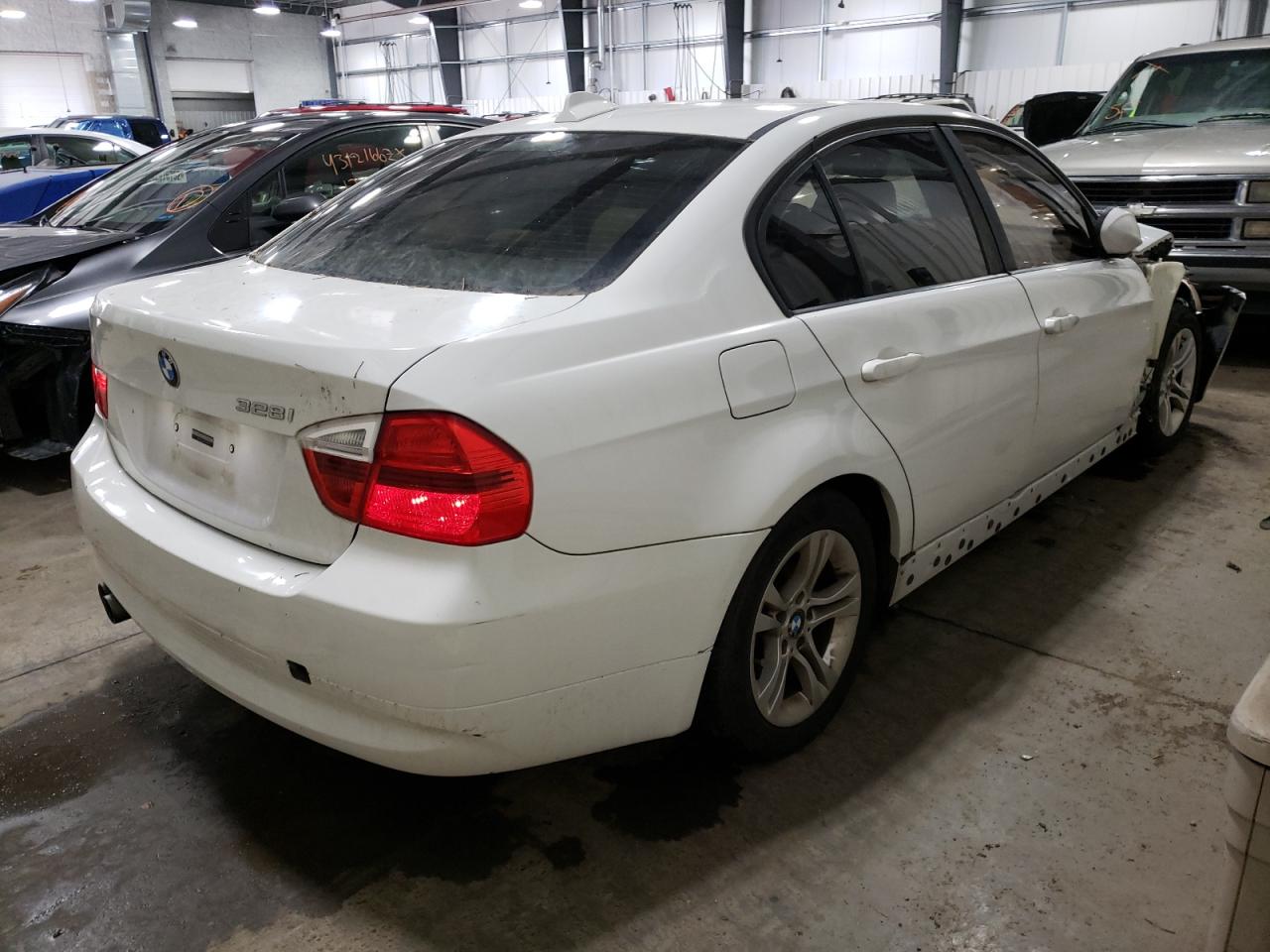Photo 4 from auction – 2008 BMW 328 I with VIN WBAVA33538KX88619