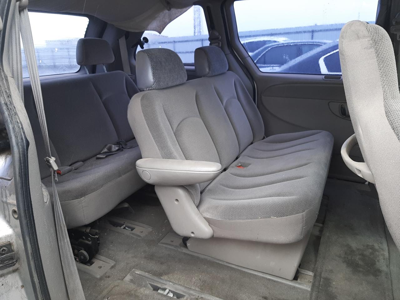 Photo 6 from auction – 2002 DODGE CARAVAN SE with VIN 1B4GP25392B585593