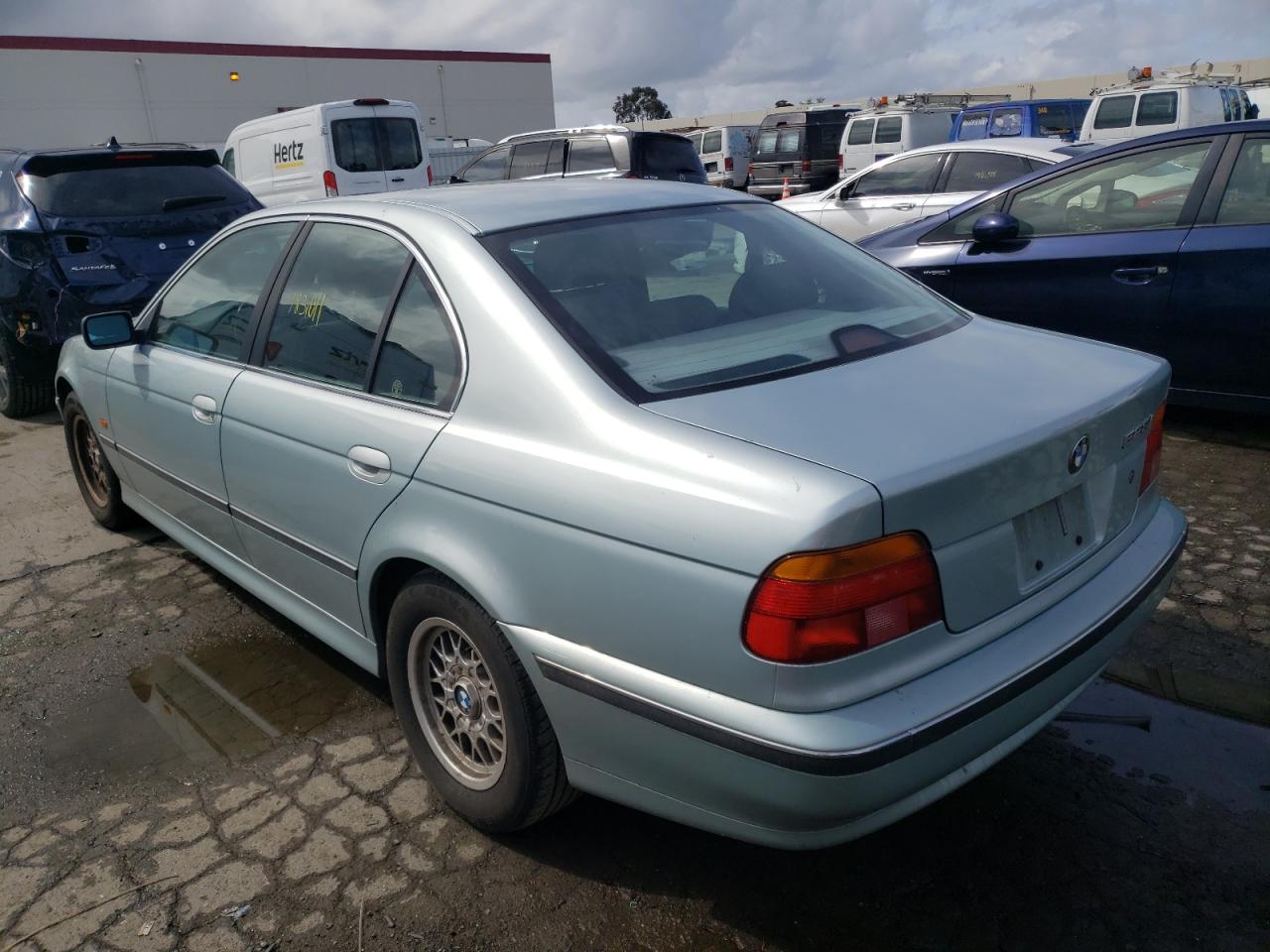Photo 3 from auction – 1998 BMW 528 I AUTO with VIN WBADD6328WBW43325