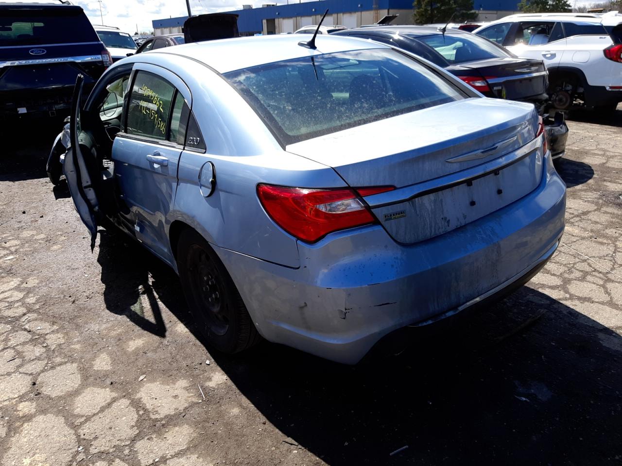 Photo 3 from auction – 2013 CHRYSLER 200 LX with VIN 1C3CCBAG4DN646490