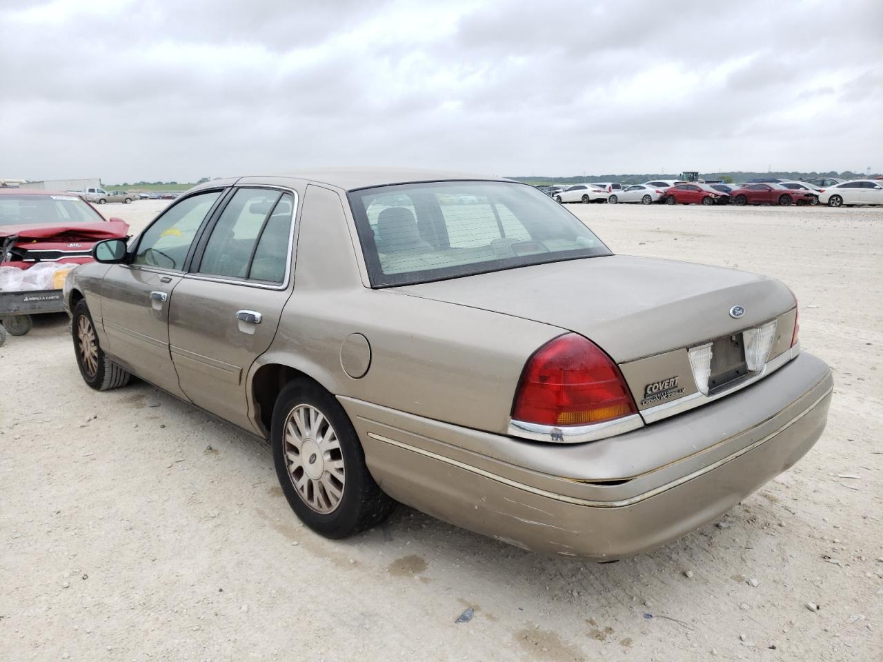 Photo 3 from auction – 2003 FORD CROWN VICT with VIN 2FAFP74W23X103333