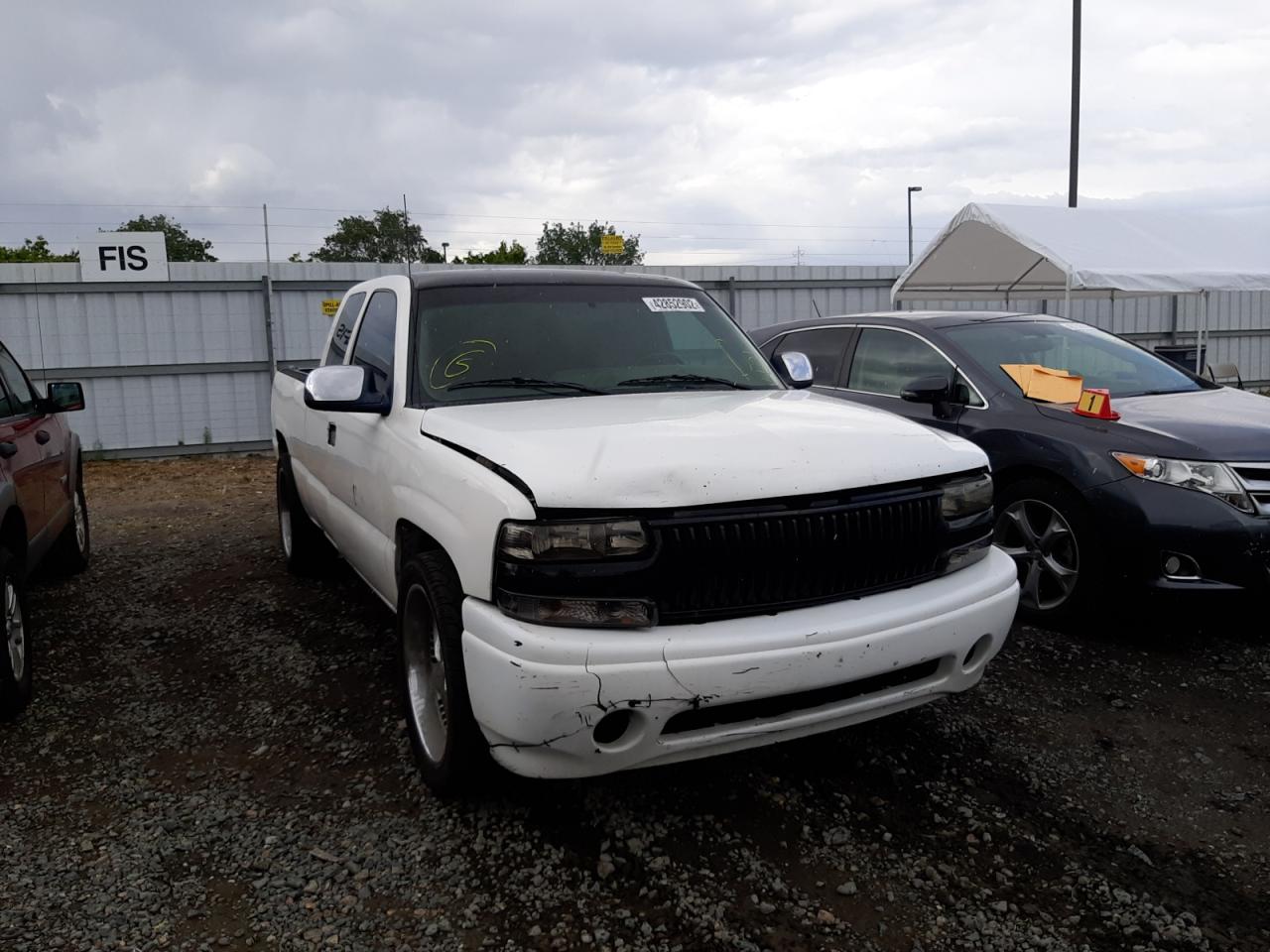 CHEVROLET SILVERADO 2001 with VIN 2GCEC19V511117905 - Photo from auction