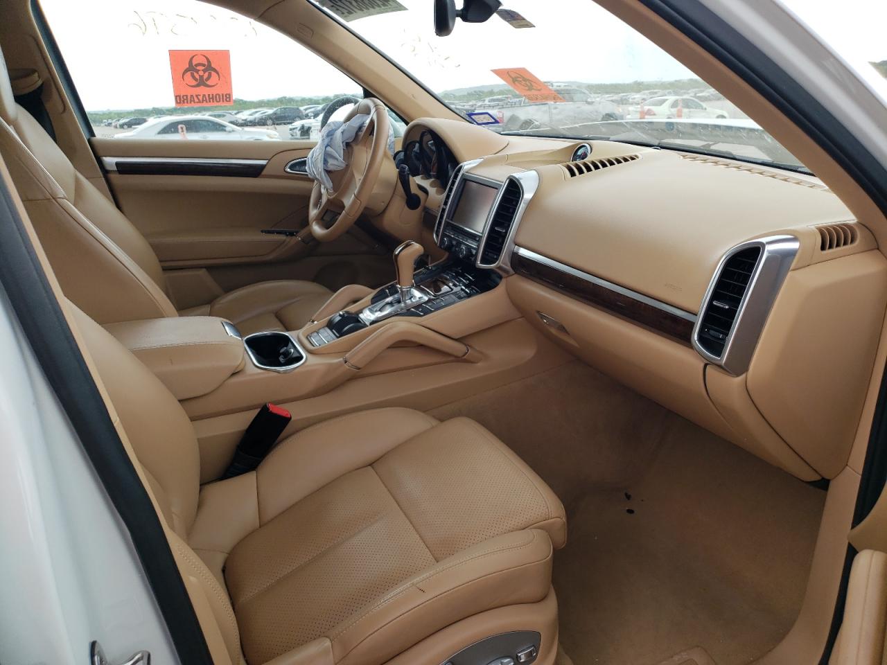 Photo 5 from auction – 2012 PORSCHE CAYENNE with VIN WP1AA2A27CLA11060