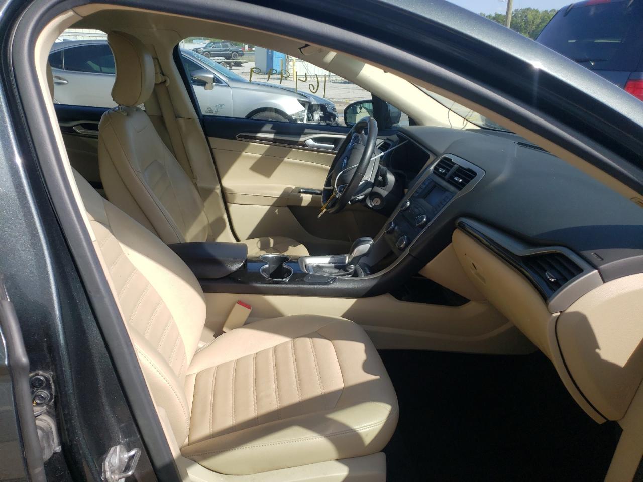 Photo 5 from auction – 2015 FORD FUSION SE with VIN 3FA6P0T97FR210612
