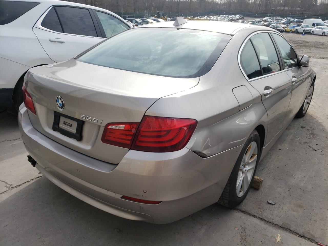 Photo 4 from auction – 2012 BMW 528 XI with VIN WBAXH5C57CDW03338