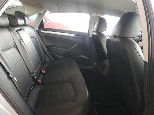 Photo 6 from auction – 2015 VOLKSWAGEN PASSAT S with VIN 1VWAT7A36FC036437