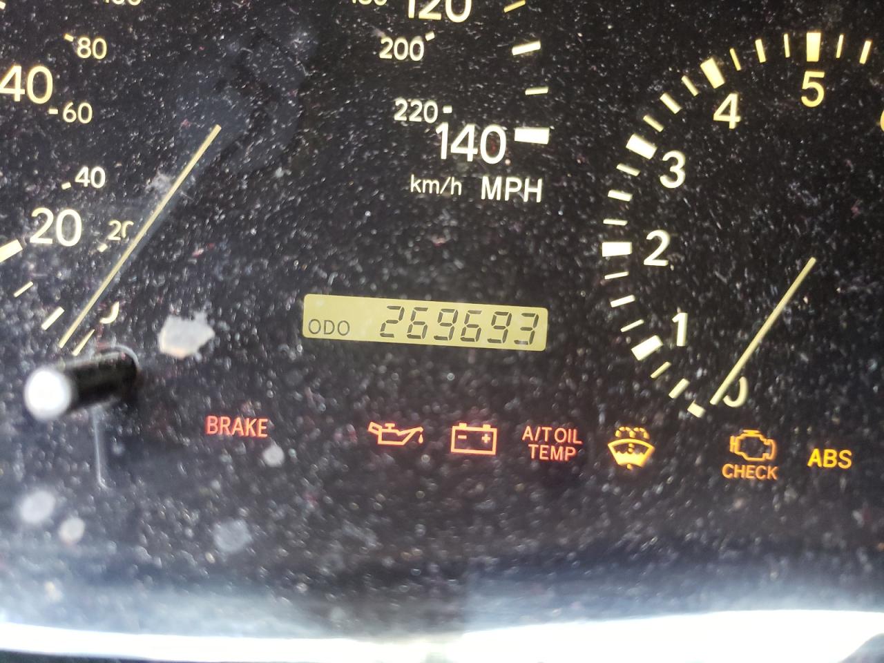Photo 8 from auction – 2002 LEXUS RX 300 with VIN JTJGF10U020122556