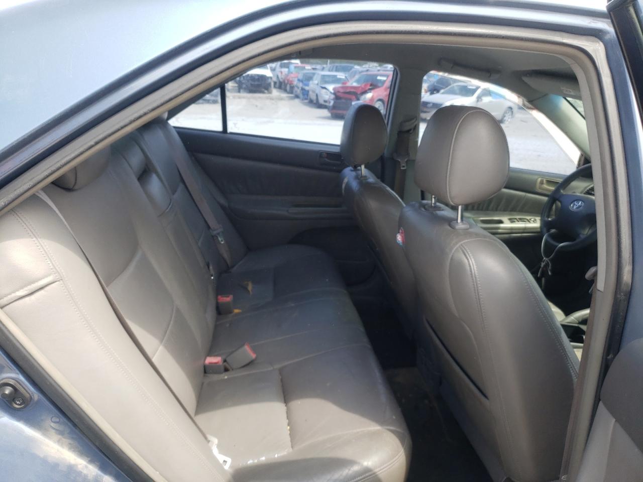 Photo 6 from auction – 2002 TOYOTA CAMRY LE with VIN 4T1BF32K72U502292