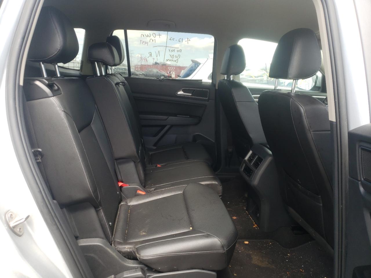 Photo 6 from auction – 2018 VOLKSWAGEN ATLAS SE with VIN 1V2DR2CA7JC547014