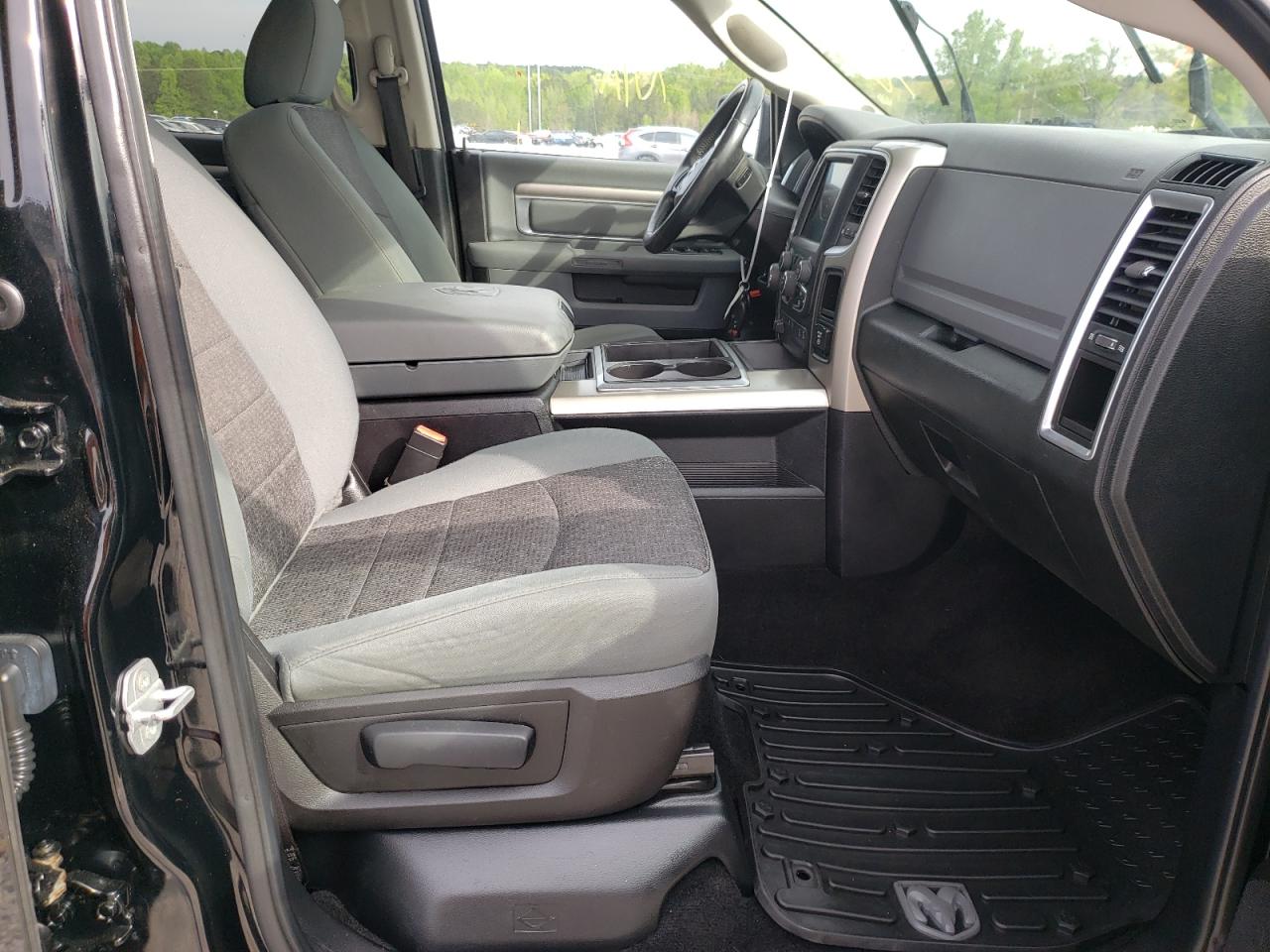 Photo 5 from auction – 2015 RAM 1500 SLT with VIN 1C6RR7LM4FS551945
