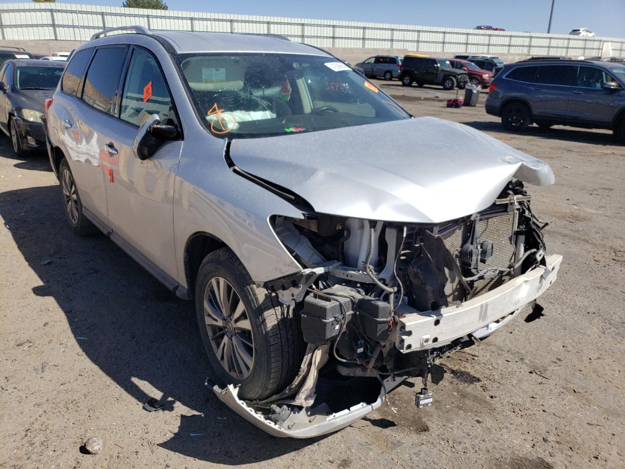 NISSAN PATHFINDER 2019 with VIN 5N1DR2MMXKC581097 - Photo from auction