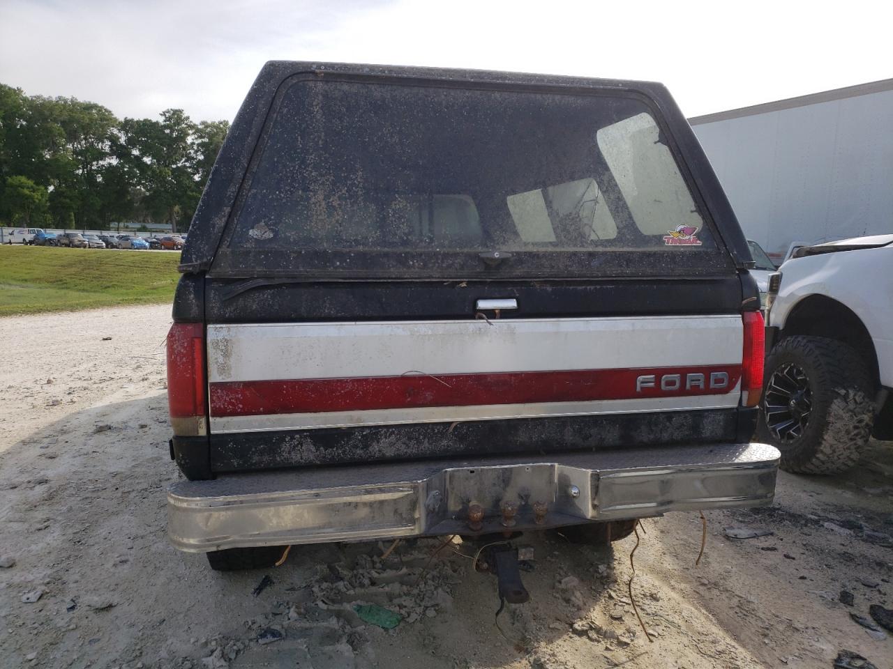 Photo 6 from auction – 1987 FORD F250 with VIN 1FTHF26L5HNA89271
