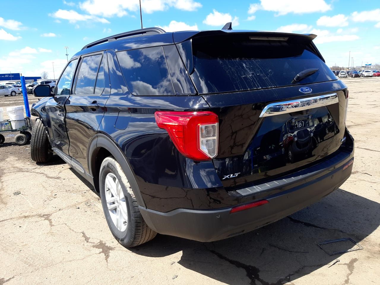 Photo 3 from auction – 2021 FORD EXPLORER X with VIN 1FMSK8DH4MGA52967