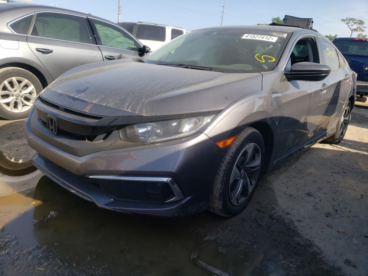 Photo 2 from auction – 2019 HONDA CIVIC LX with VIN 19XFC2F64KE021582