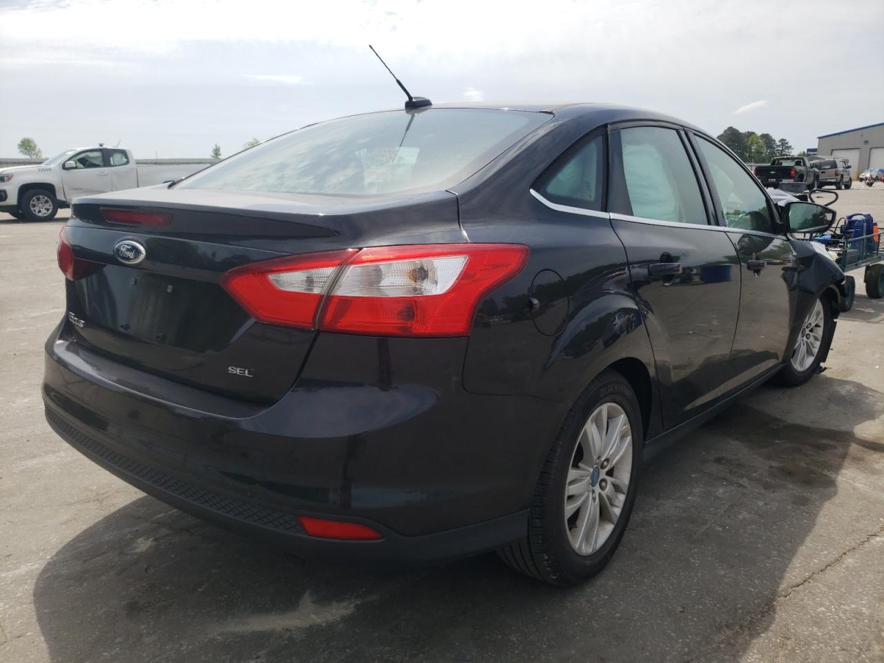 Photo 4 from auction – 2012 FORD FOCUS SEL with VIN 1FAHP3H20CL358097