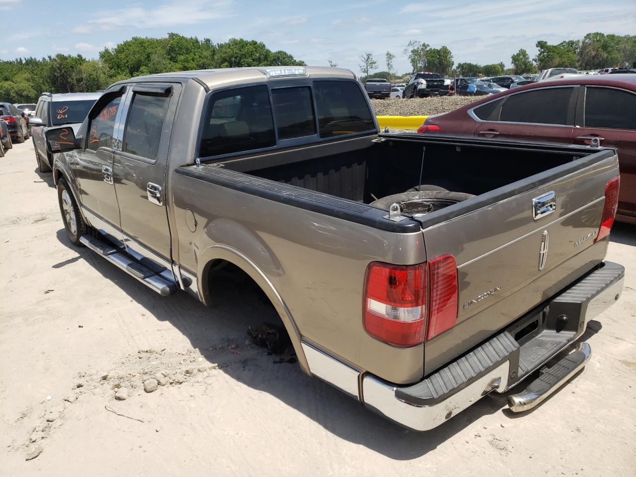 صورة رقم 3 من المزاد - 2006 LINCOLN MARK LT مع VIN 5LTPW16546FJ05181