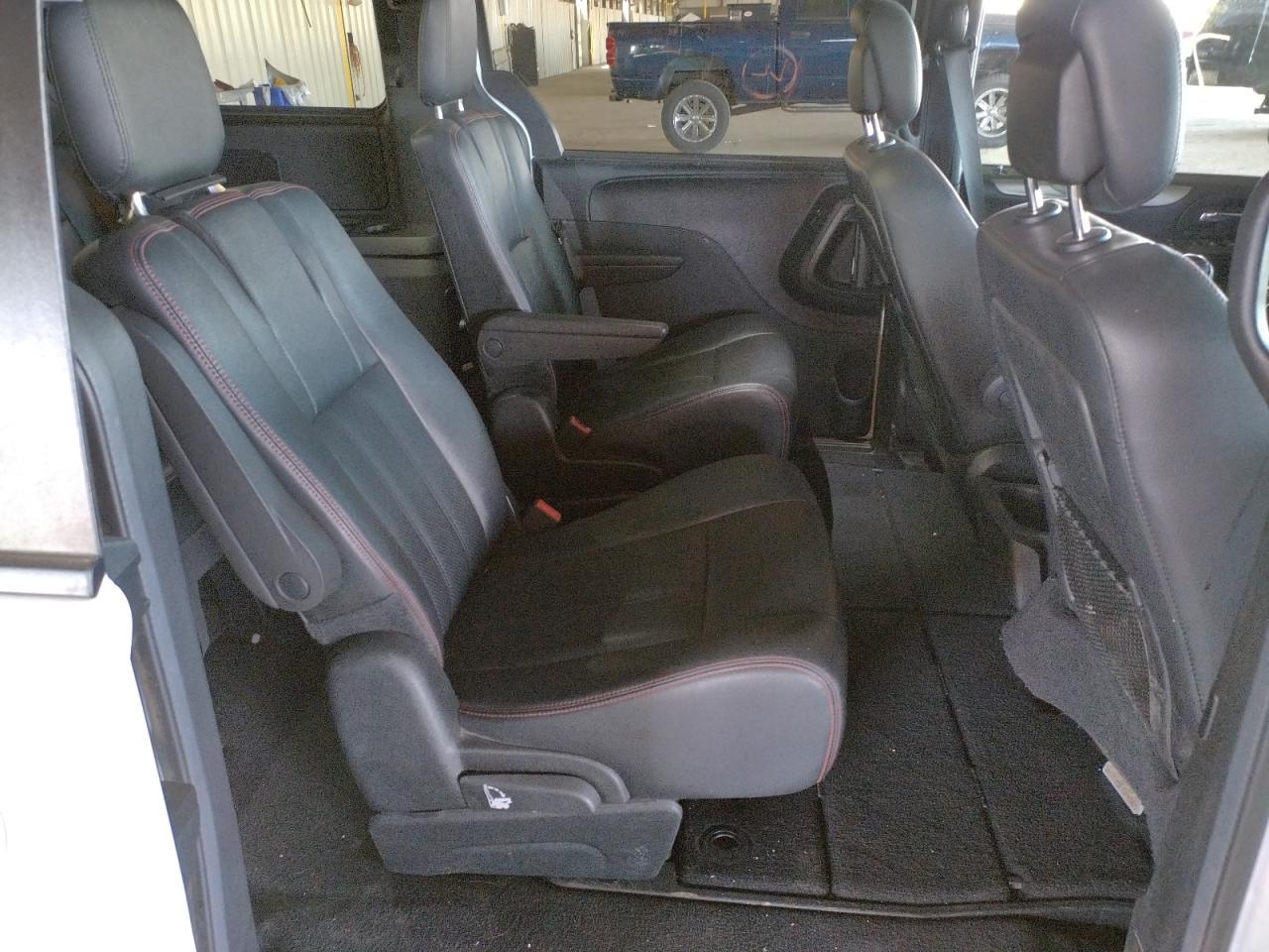 Photo 6 from auction – 2019 DODGE GRAND CARA with VIN 2C4RDGEG5KR764669