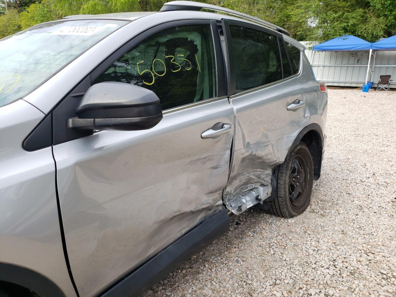 Photo 9 from auction – 2017 TOYOTA RAV4 LE with VIN 2T3BFREV4HW642275