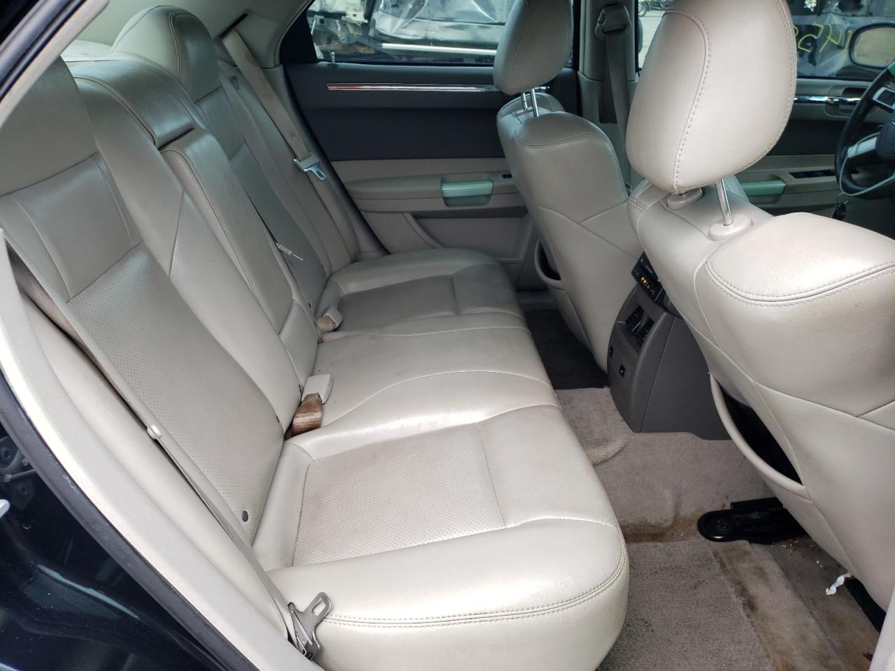 Photo 6 from auction – 2007 CHRYSLER 300C with VIN 2C3LA63H07H802458