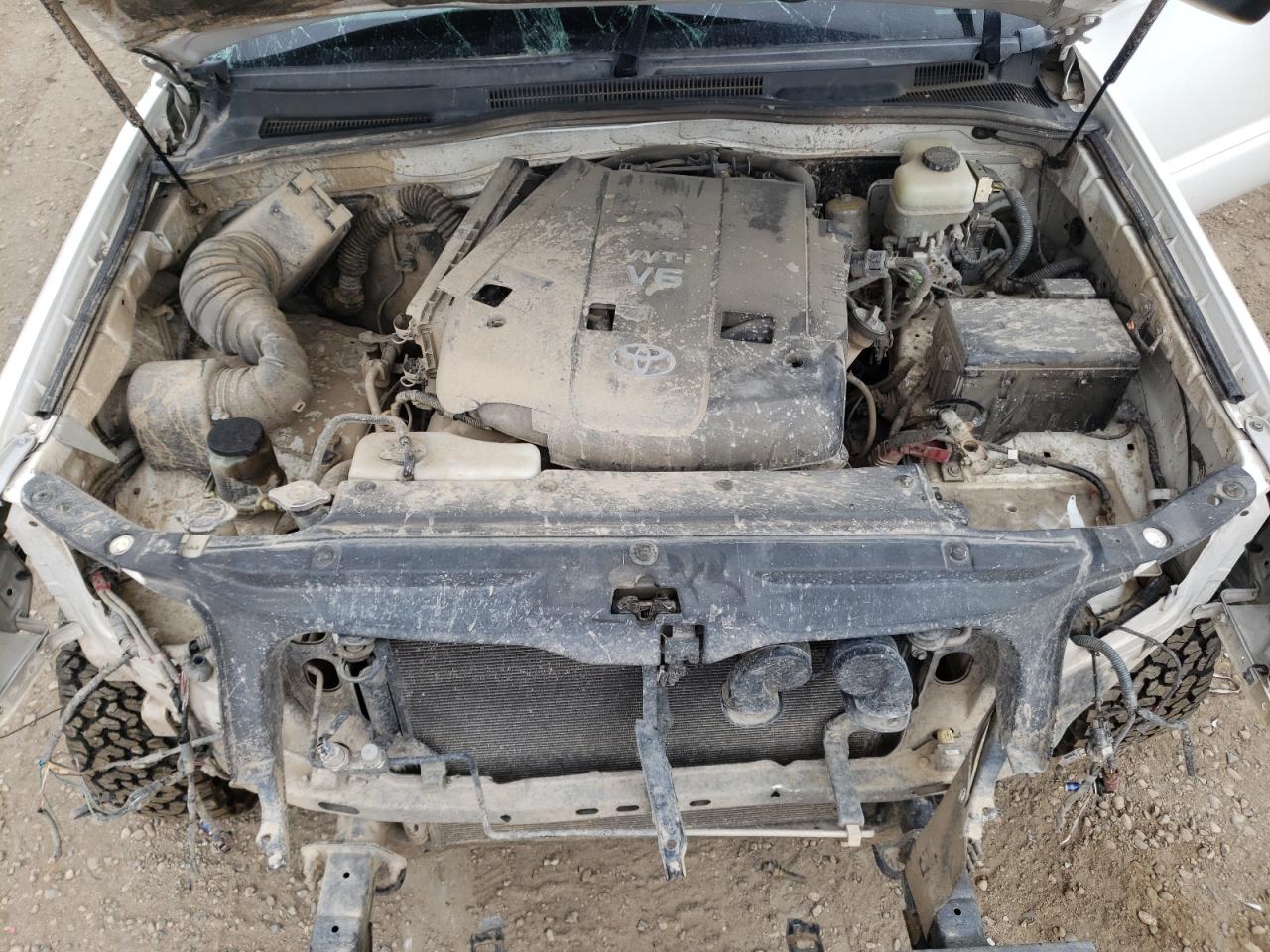 Photo 7 from auction – 2005 TOYOTA 4RUNNER SR with VIN JTEBU14R450062760