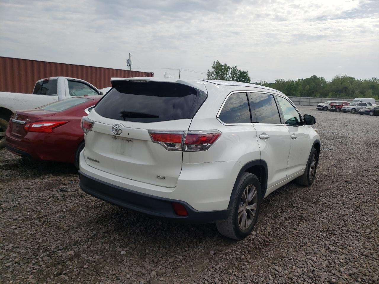 صورة رقم 4 من المزاد - 2015 TOYOTA HIGHLANDER مع VIN 5TDKKRFH7FS058536