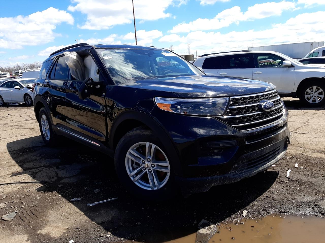 FORD EXPLORER X 2021 with VIN 1FMSK8DH4MGA52967 - Photo from auction