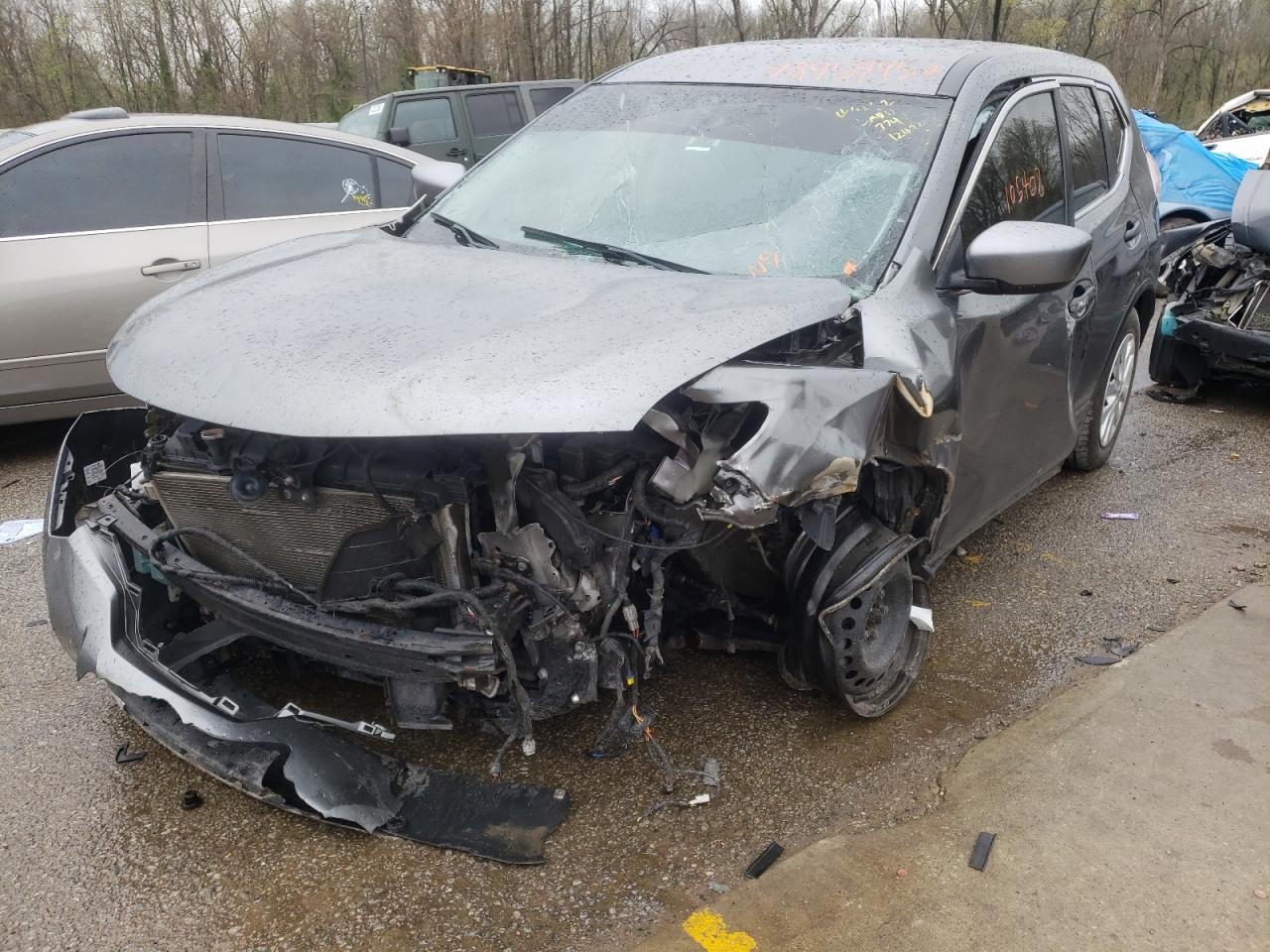 Photo 2 from auction – 2016 NISSAN ROGUE S with VIN KNMAT2MV4GP694822