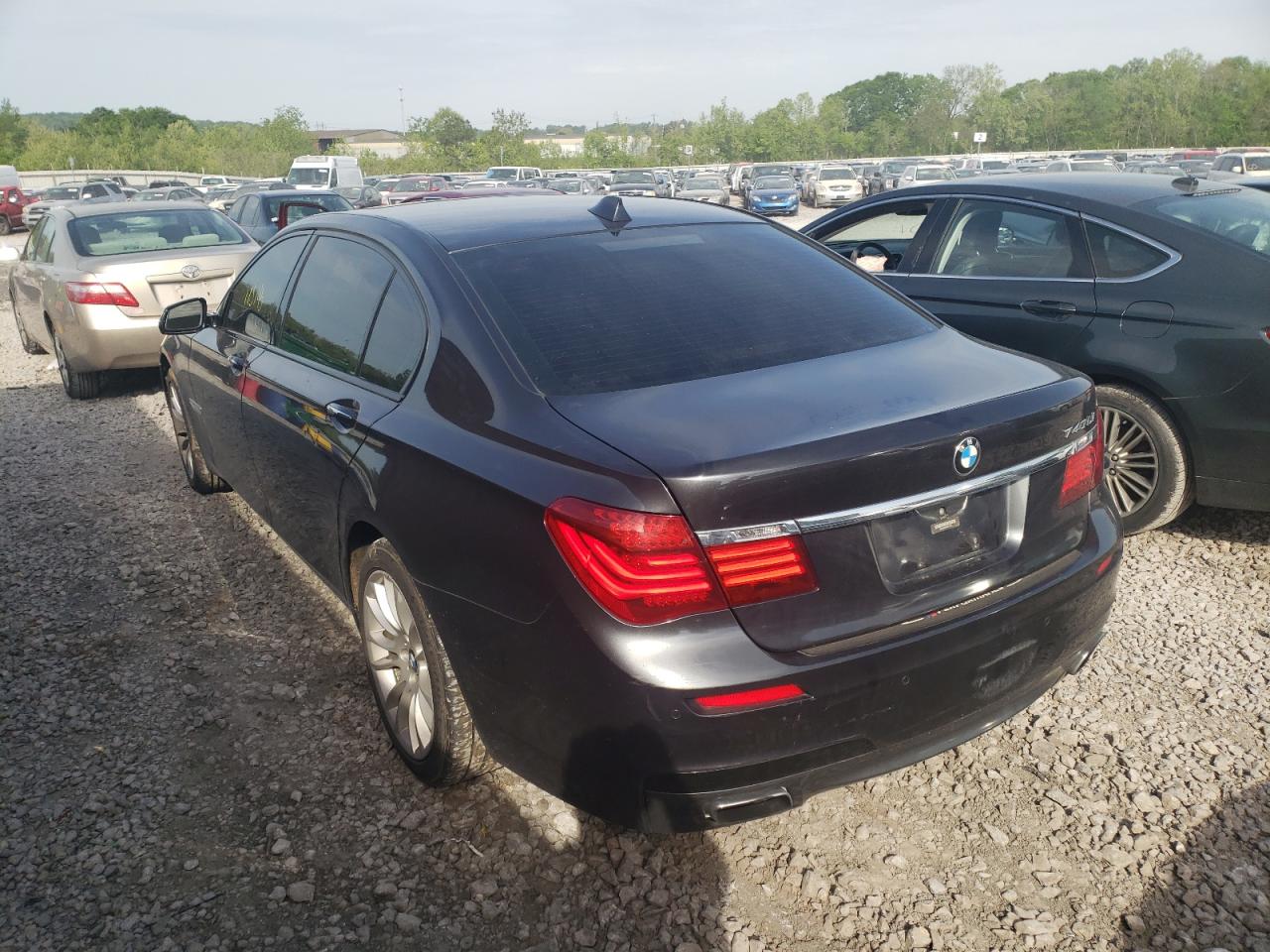 Photo 3 from auction – 2013 BMW 740 LI with VIN WBAYE4C52DD137343