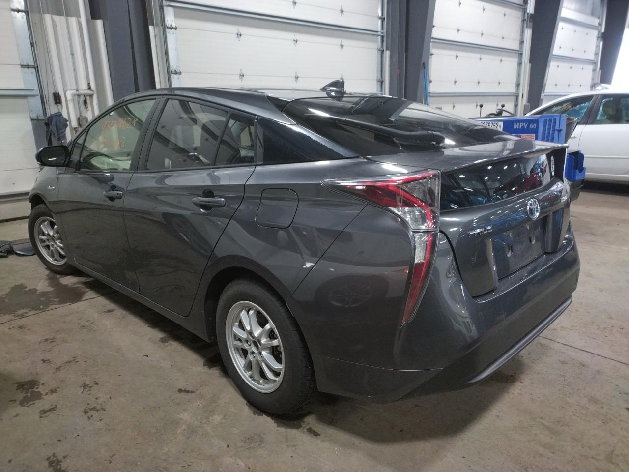 Photo 3 from auction – 2016 TOYOTA PRIUS with VIN JTDKBRFU3G3005204