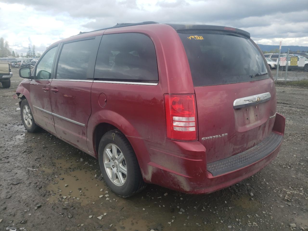 Photo 3 from auction – 2010 CHRYSLER TOWN & COU with VIN 2A4RR8D17AR479808