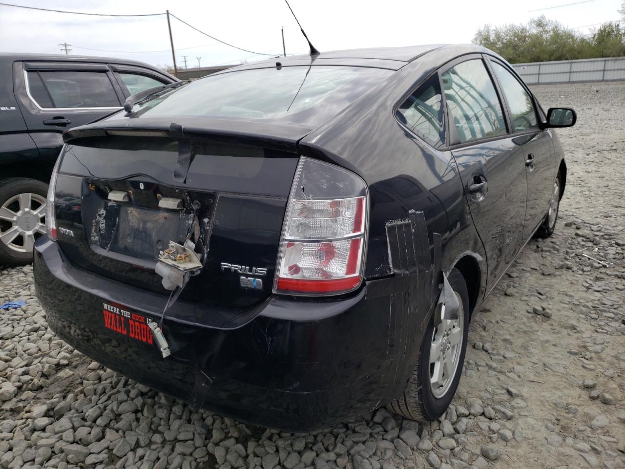Photo 4 from auction – 2004 TOYOTA PRIUS with VIN JTDKB20UX40064831