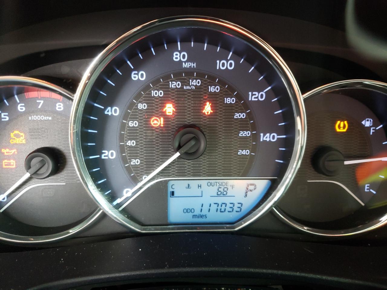 Photo 8 from auction – 2014 TOYOTA COROLLA L with VIN 5YFBURHE4EP077033
