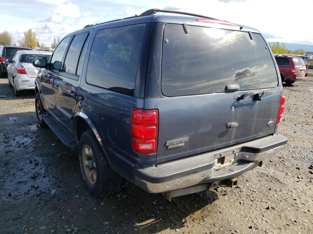 Photo 3 from auction – 2000 FORD EXPEDITION with VIN 1FMPU16L8YLB89464