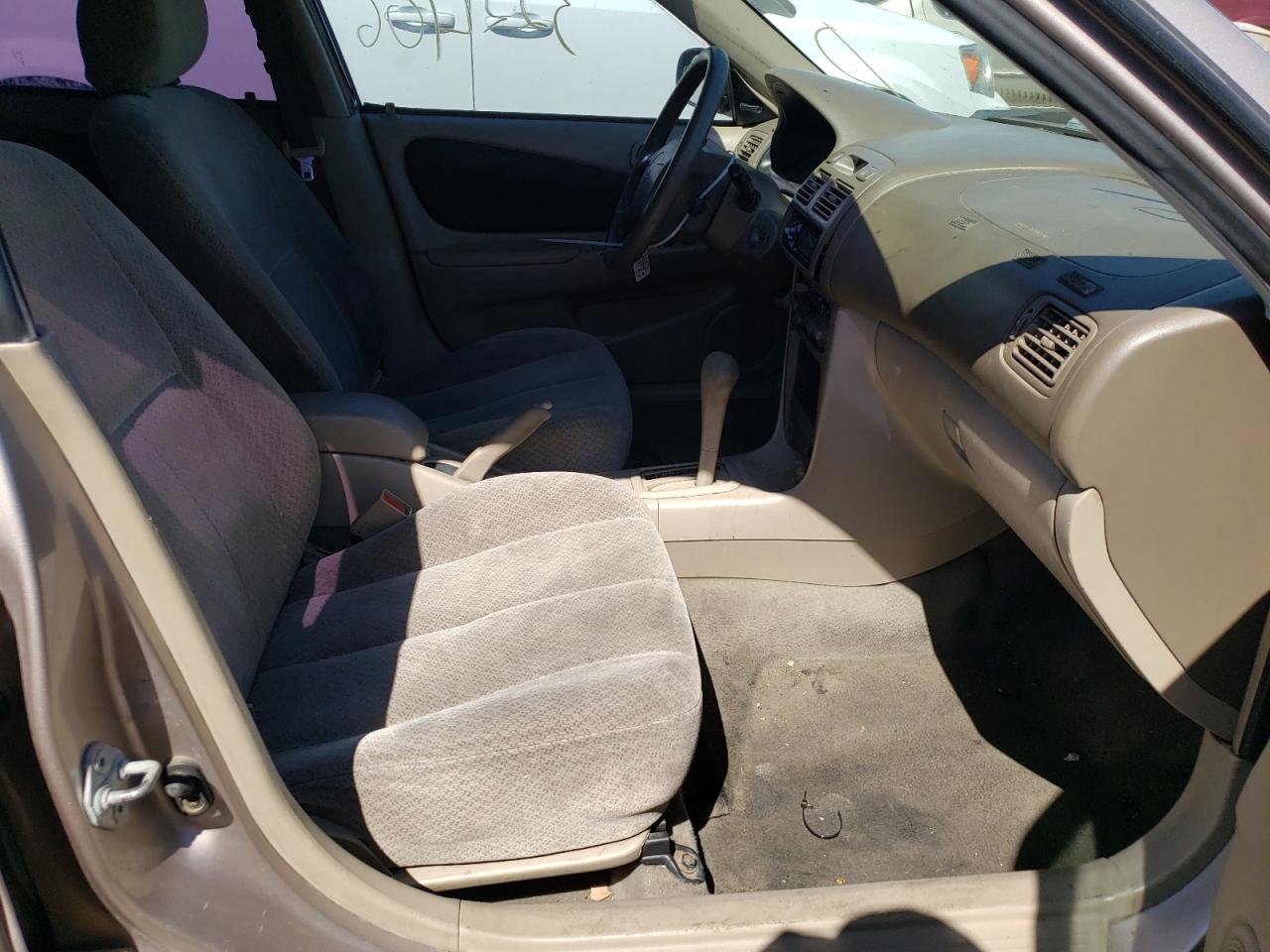 Photo 5 from auction – 2000 TOYOTA COROLLA VE with VIN 1NXBR12E2YZ411560