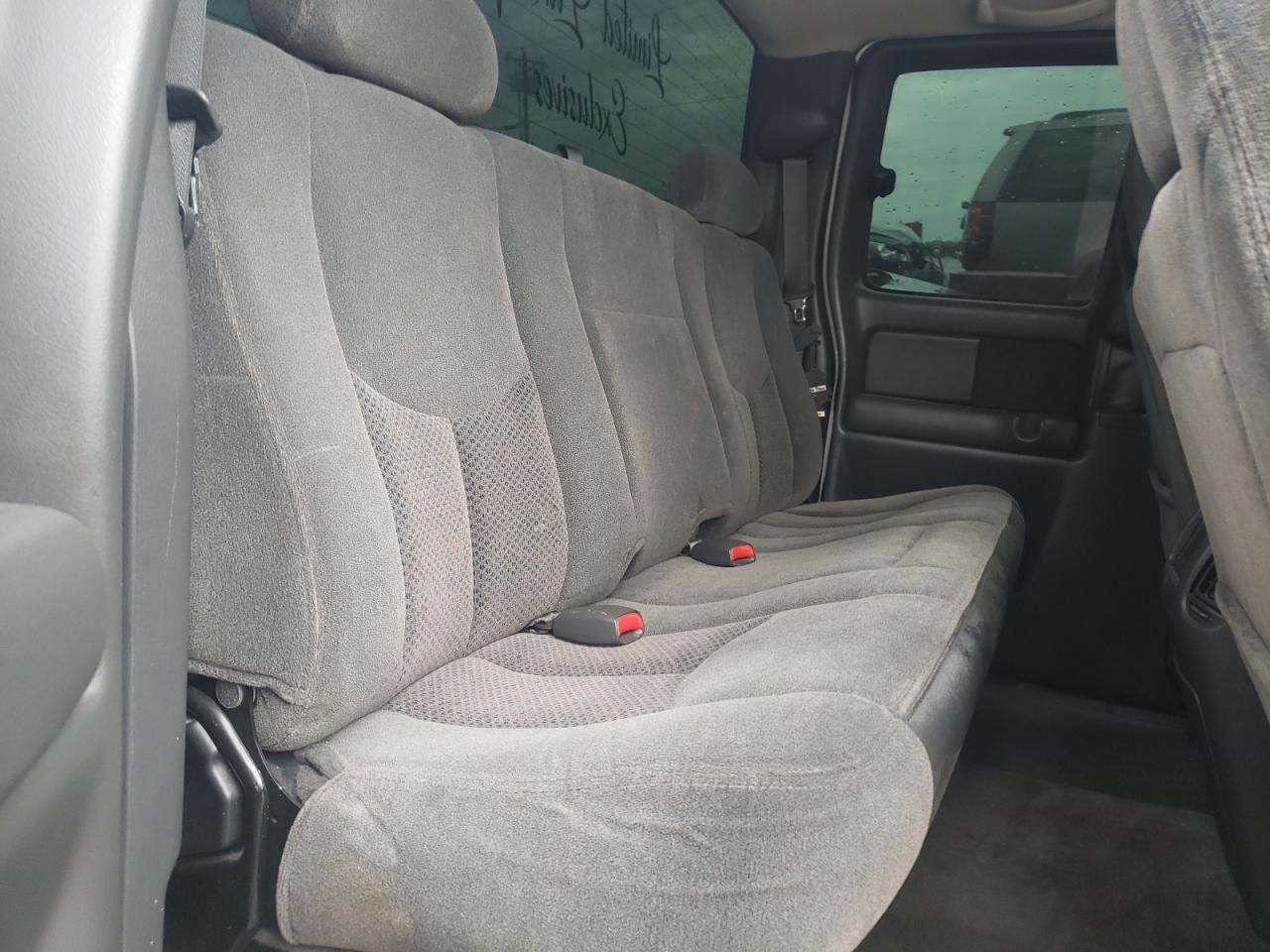 Photo 6 from auction – 2003 CHEVROLET SILVERADO with VIN 2GCEC19T931214235