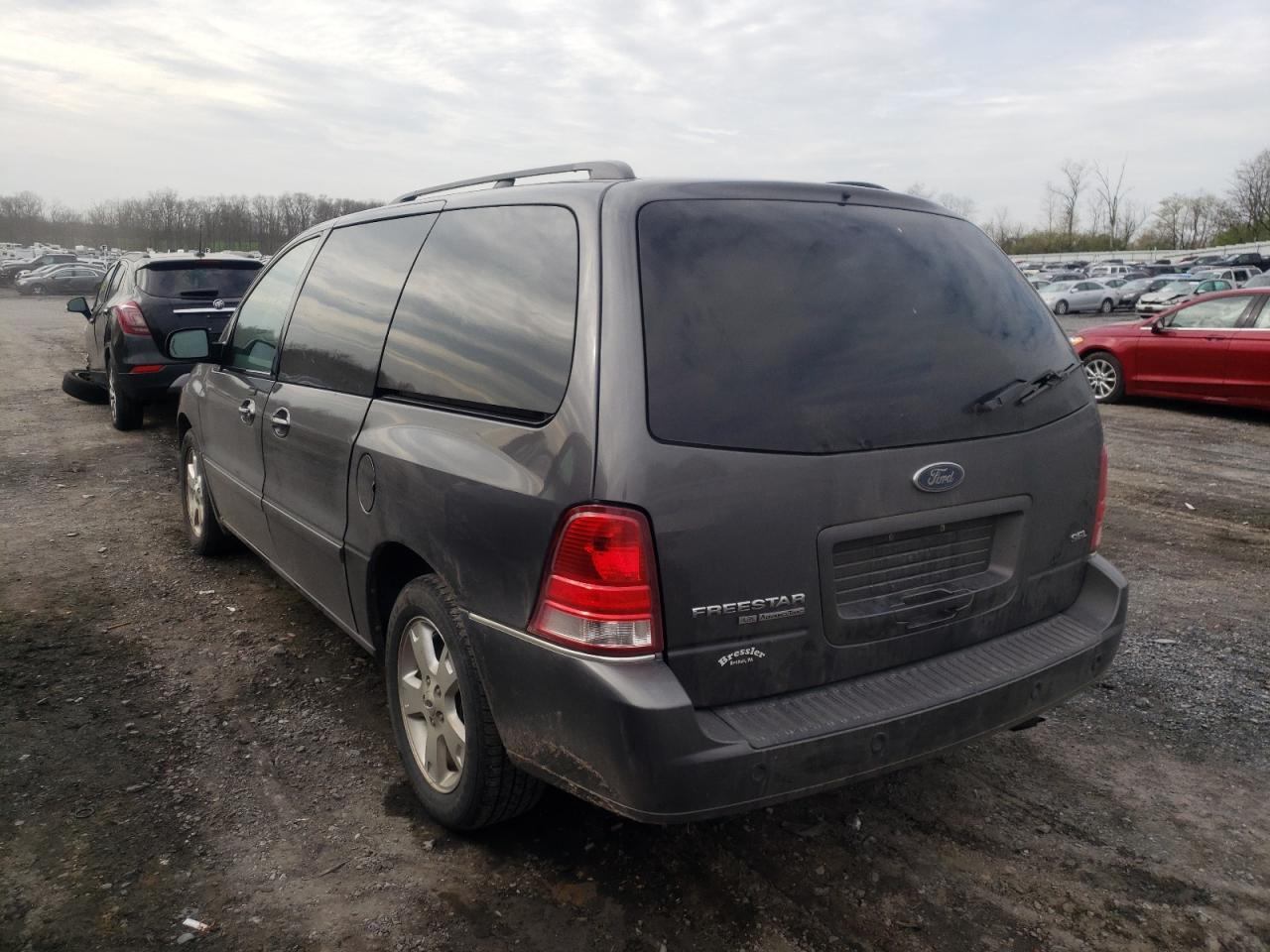 Photo 3 from auction – 2005 FORD FREESTAR S with VIN 2FMZA52265BA19959