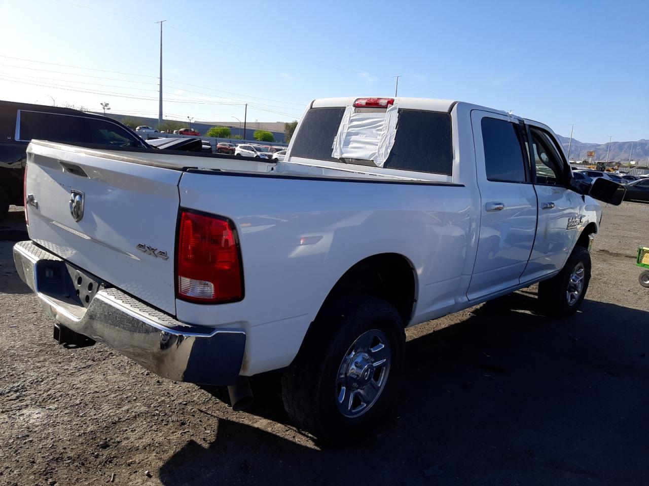 Photo 4 from auction – 2015 RAM 2500 SLT with VIN 3C6UR5DL6FG556950