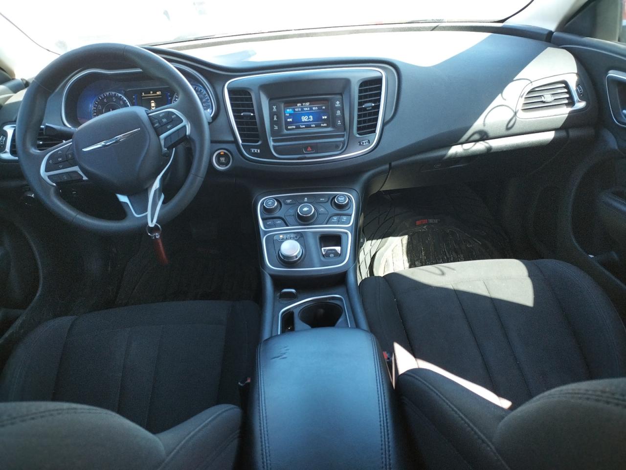 Photo 9 from auction – 2016 CHRYSLER 200 LIMITE with VIN 1C3CCCAB0GN148284