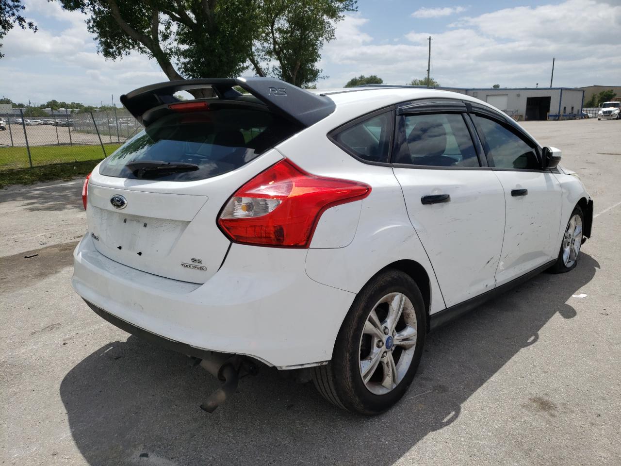 Фото 4 с аукциона – 2014 FORD FOCUS SE с VIN 1FADP3K22EL145498