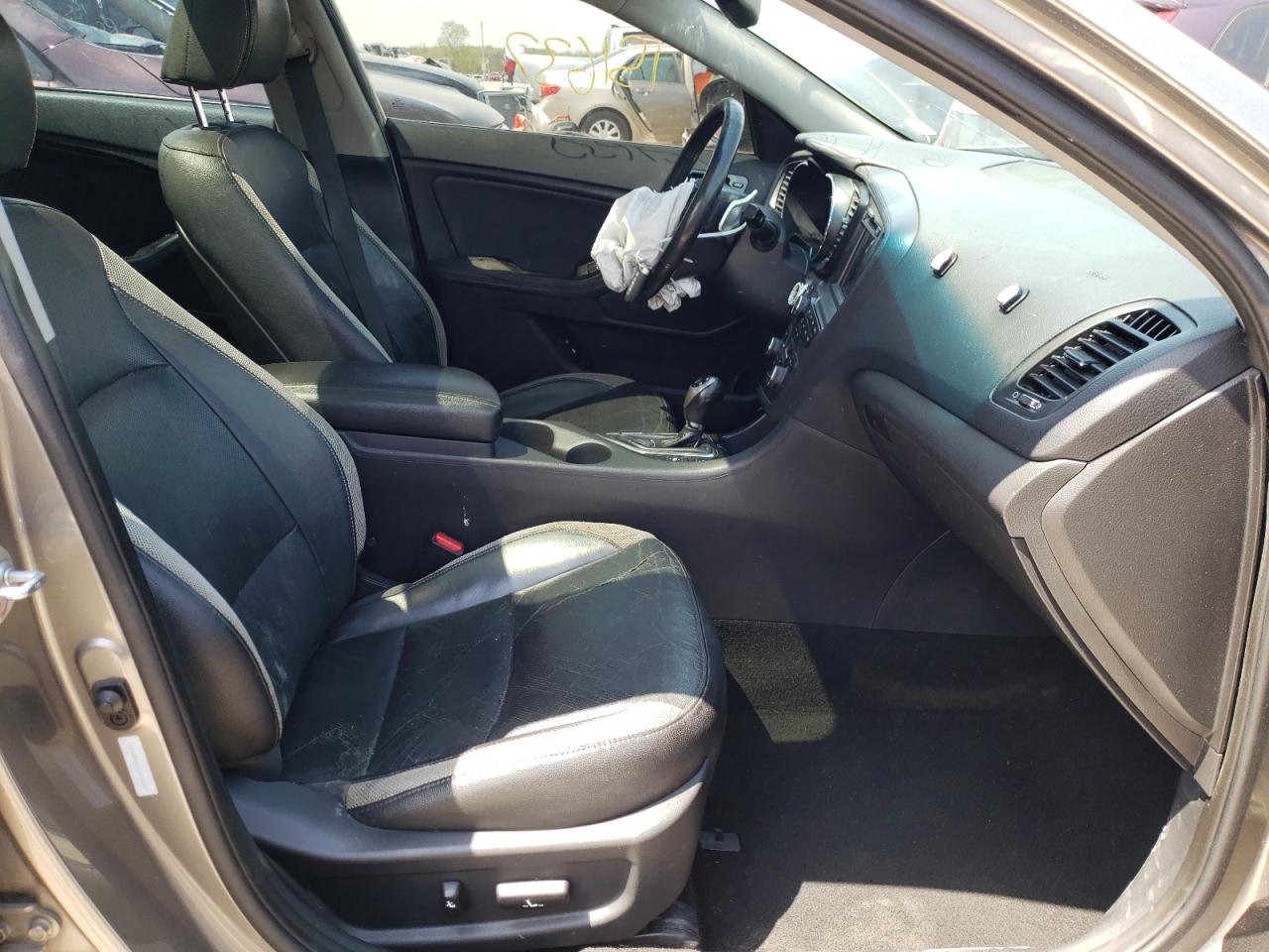Photo 5 from auction – 2012 KIA OPTIMA SX with VIN 5XXGR4A69CG004467