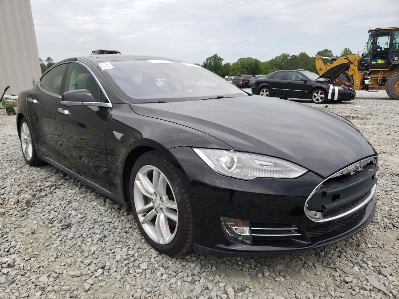 TESLA MODEL S 2013 with VIN 5YJSA1DN3DFP05206 - Photo from auction