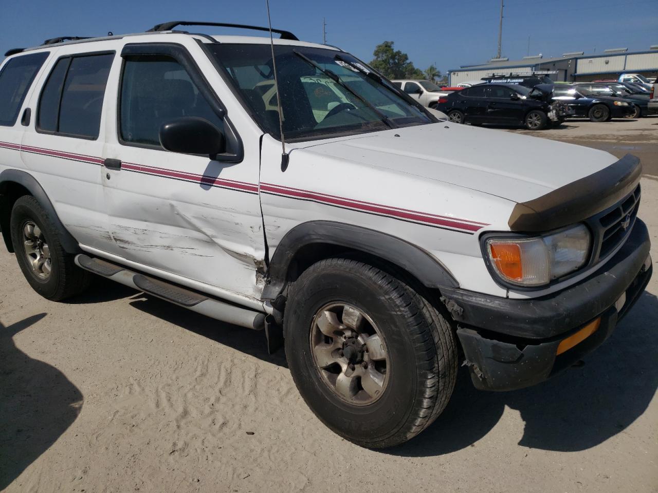 Photo 9 from auction – 1996 NISSAN PATHFINDER with VIN JN8AR05YXTW025518