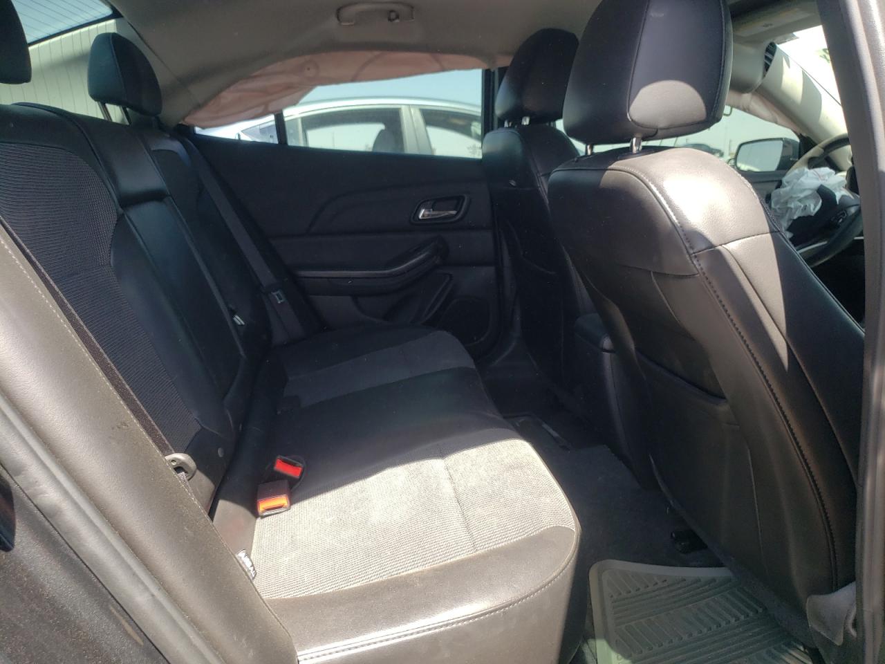 Photo 6 from auction – 2015 CHEVROLET MALIBU 1LT with VIN 1G11C5SL8FF271824