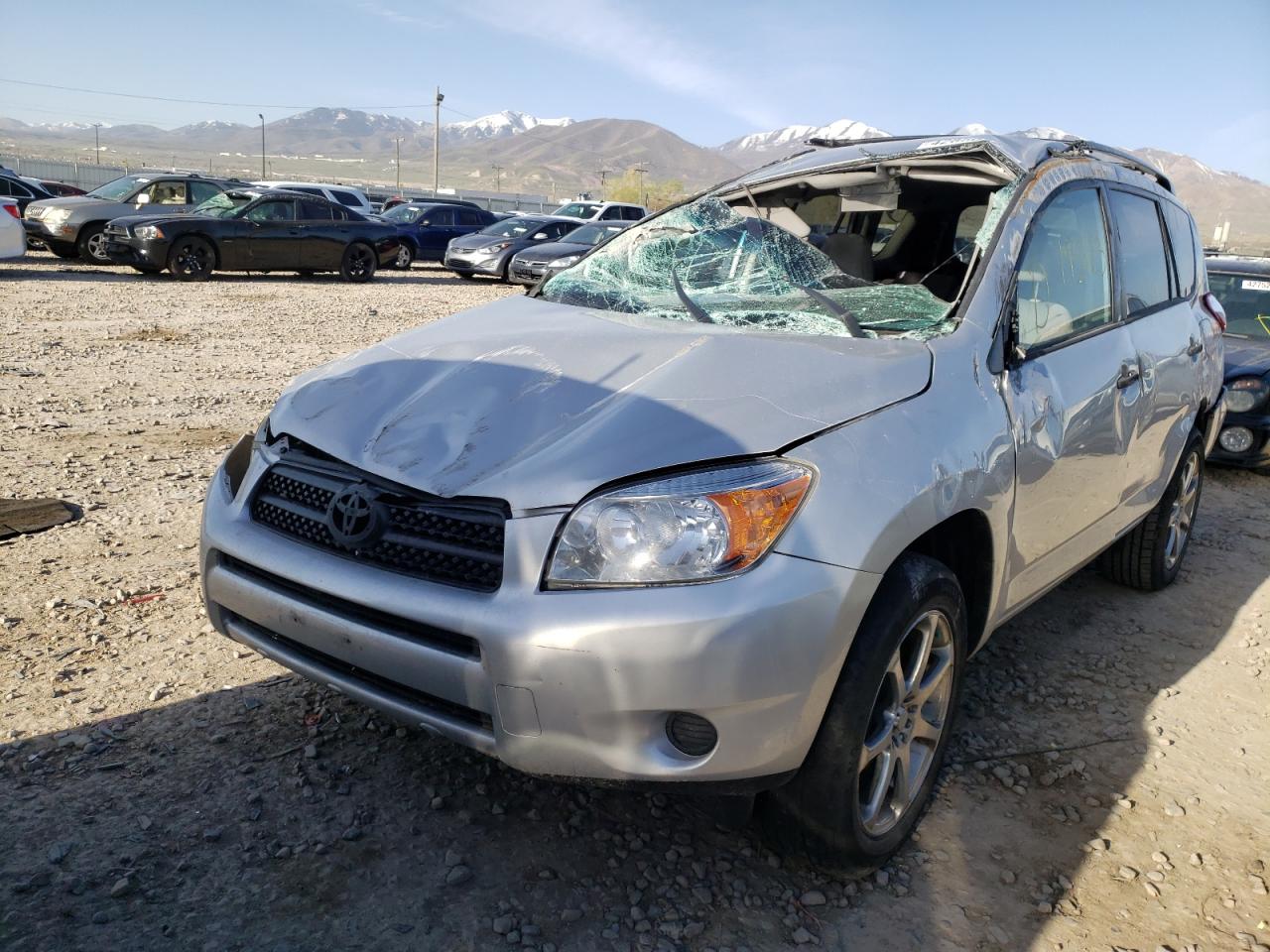 Photo 9 from auction – 2006 TOYOTA RAV4 with VIN JTMBD35V965008631