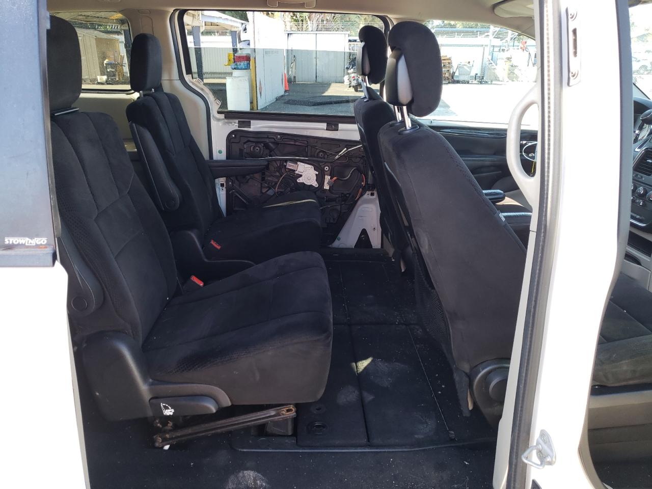 Photo 6 from auction – 2013 DODGE GRAND CARA with VIN 2C4RDGBG6DR660392