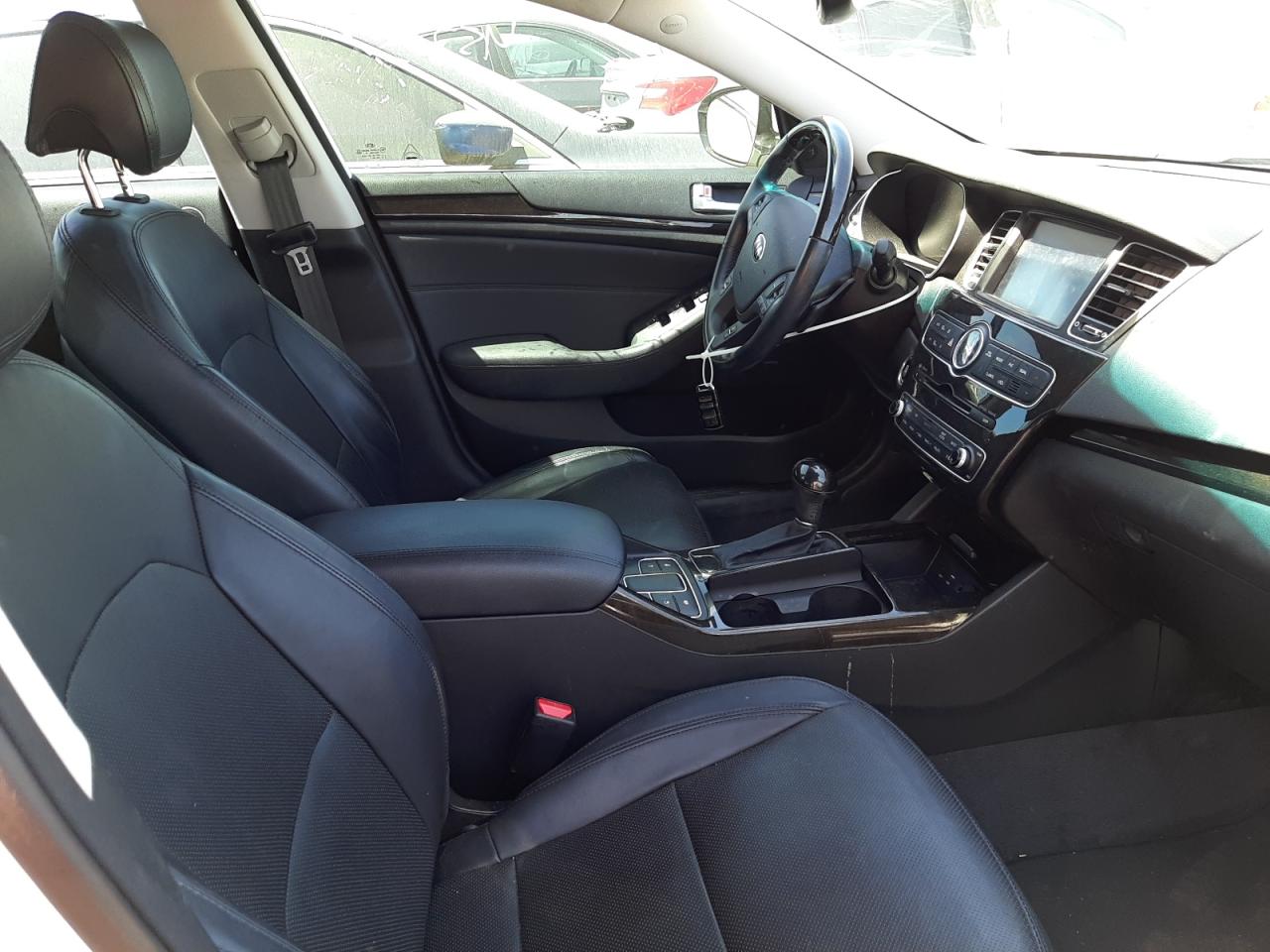 Photo 5 from auction – 2016 KIA CADENZA LU with VIN KNALN4D75G5208835