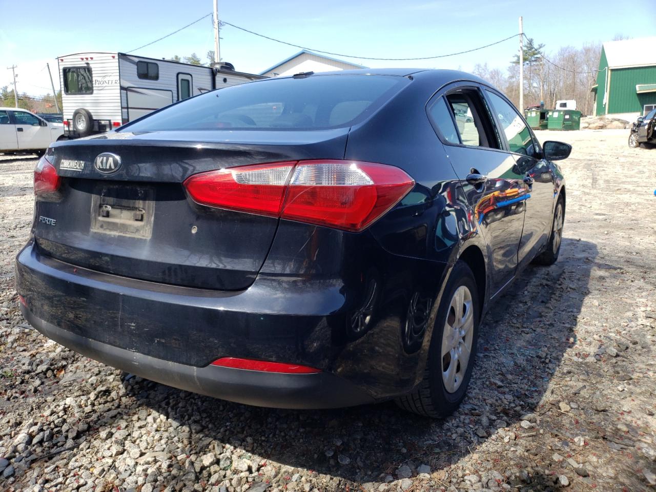 Photo 4 from auction – 2014 KIA FORTE LX with VIN KNAFK4A6XE5064665