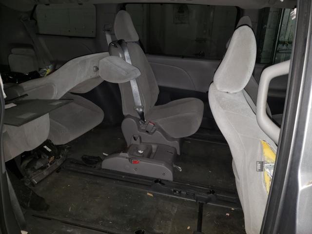 Photo 6 from auction – 2016 TOYOTA SIENNA LE with VIN 5TDKK3DC1GS721816