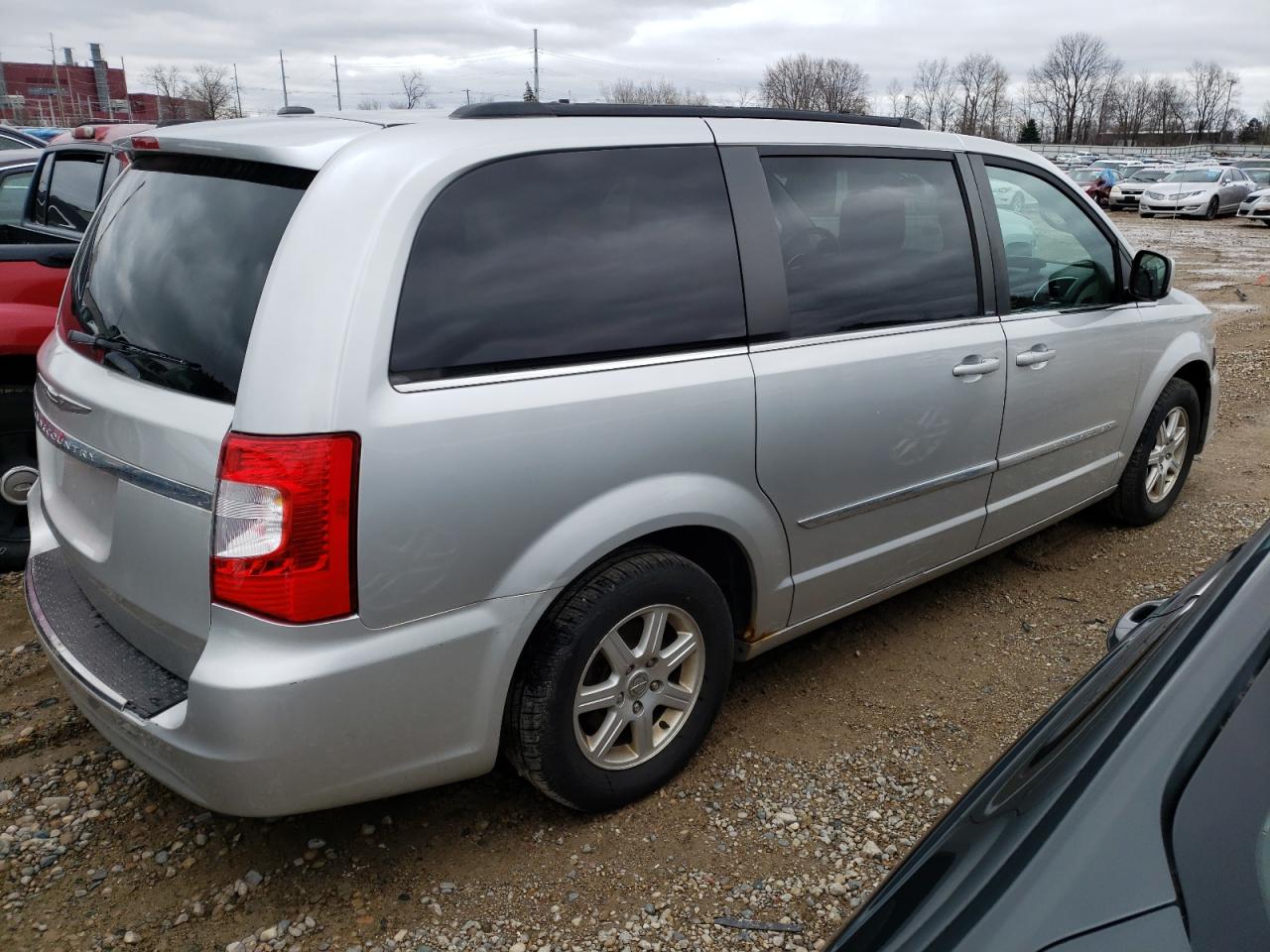 Photo 4 from auction – 2011 CHRYSLER TOWN & COU with VIN 2A4RR5DG7BR612605
